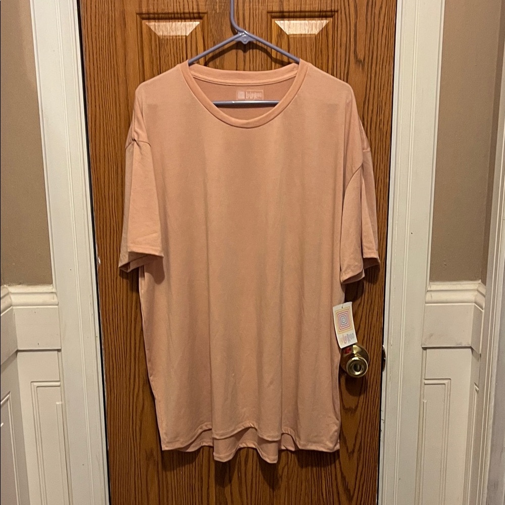 LuLaRoe light Coral Short Sleeve Tee